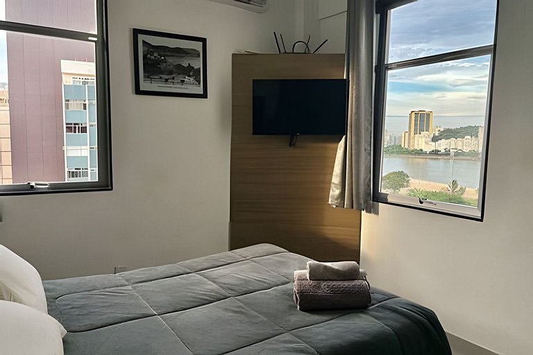 Studio c/ Vista Incrível da Enseada Botafogo