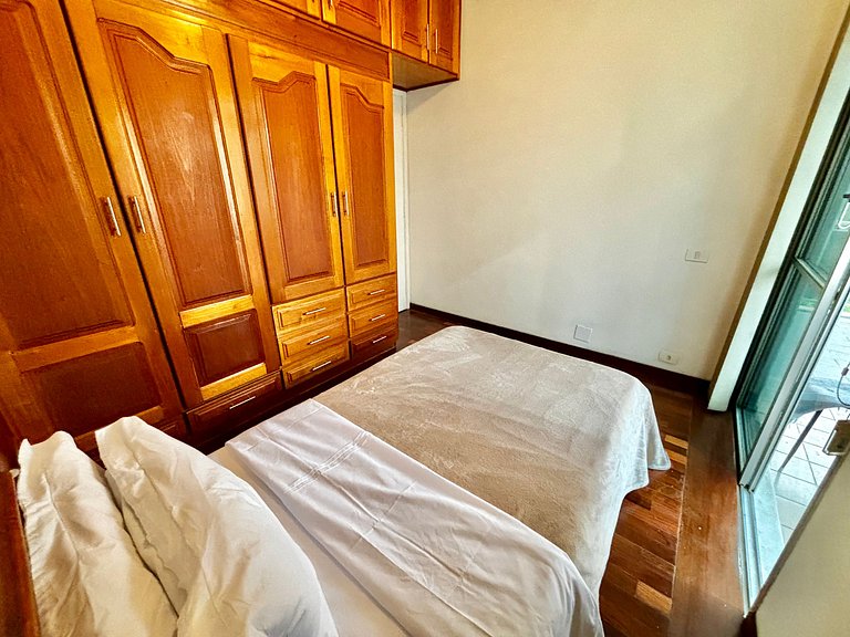 Apto 2 quartos com vista para o Cristo e garagem