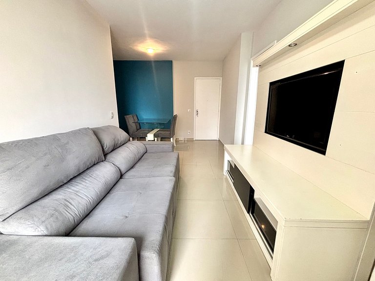 2Qt. com vaga de garagem, Piscina e cama Queen