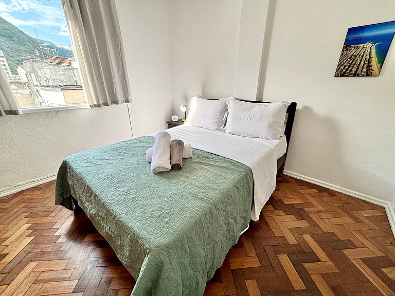 1 quarto a 2min. da praia de Copacabana