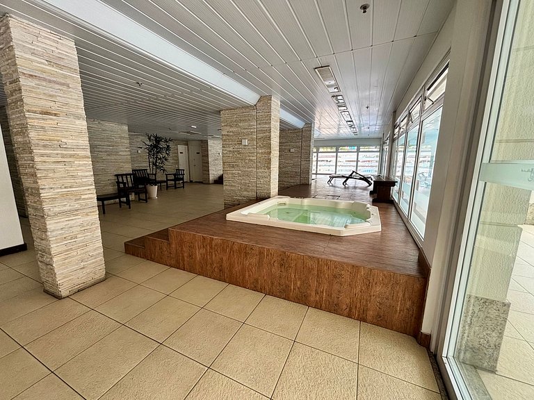 2Qts. com Hidro em luxuoso condomínio na Barra