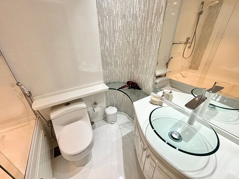 2Qts. com Hidro em luxuoso condomínio na Barra