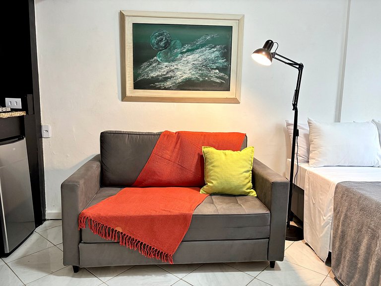 Studio em Copacabana | Praia e metrô ao lado
