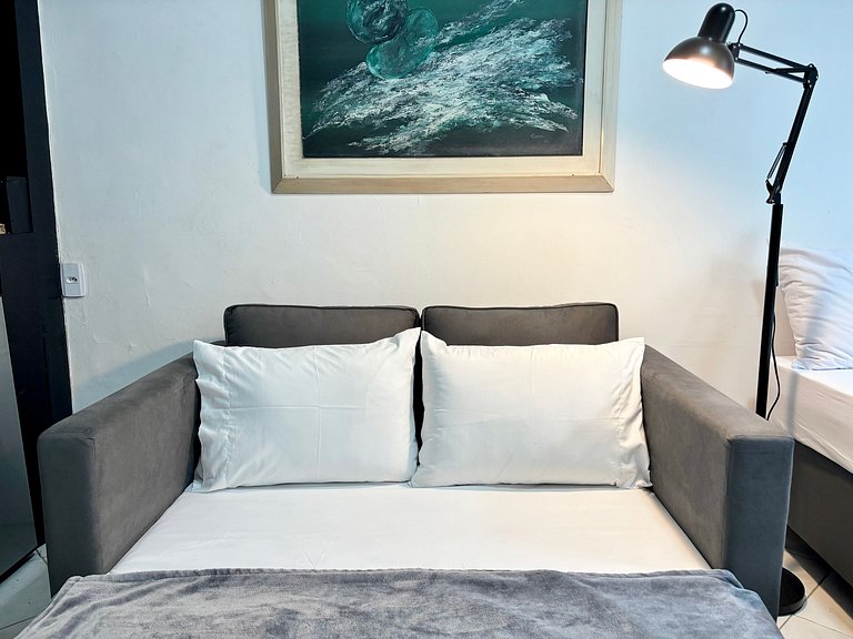 Studio em Copacabana | Praia e metrô ao lado