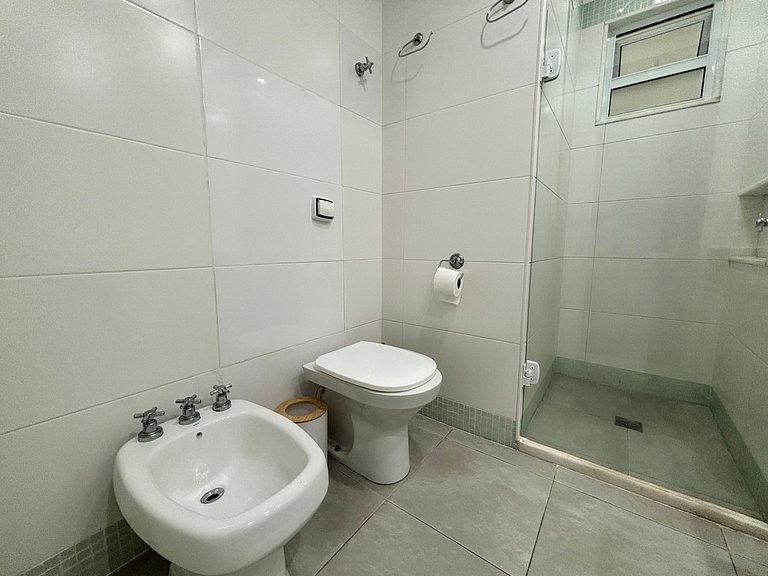 2 quartos c/ vaga perto da praia e metrô
