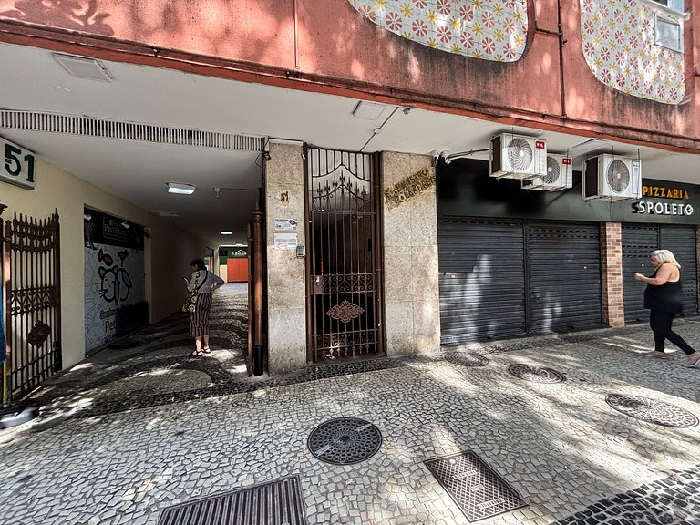 2 quartos c/ vaga perto da praia e metrô