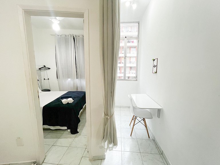 1 Quarto em Copacabana| Metrô e Praia ao lado