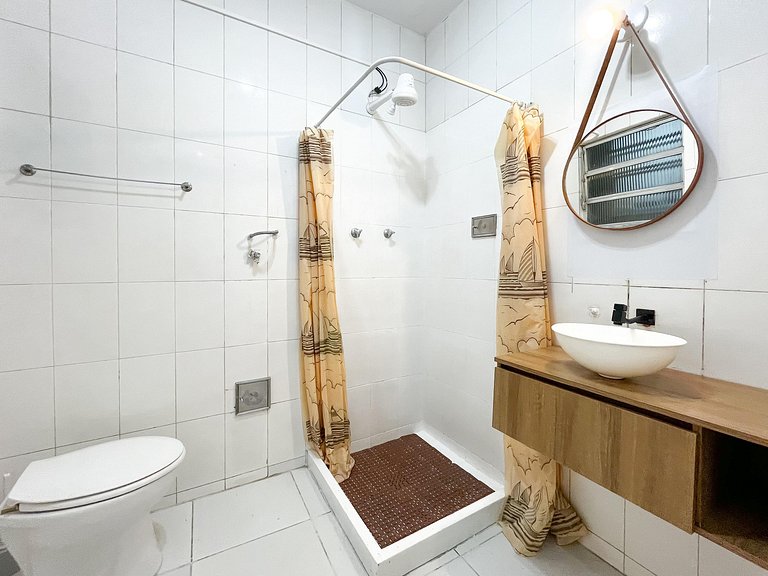 1 Quarto em Copacabana| Metrô e Praia ao lado