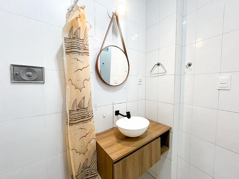 1 Quarto em Copacabana| Metrô e Praia ao lado