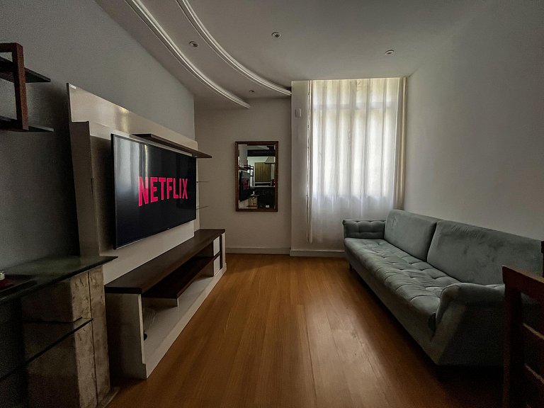 2Quartos c/ Suíte em Copa + Garagem e Portaria 24h