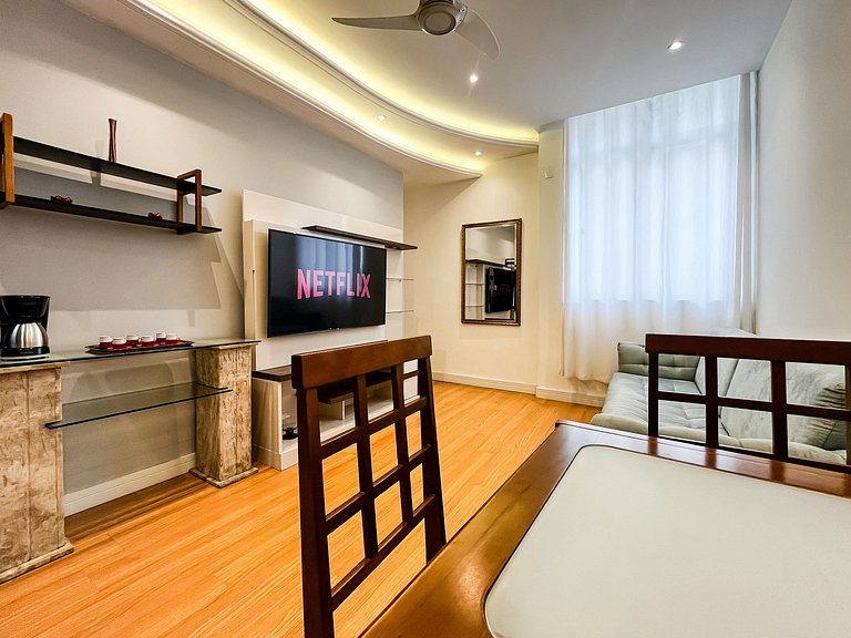 2Quartos c/ Suíte em Copa + Garagem e Portaria 24h