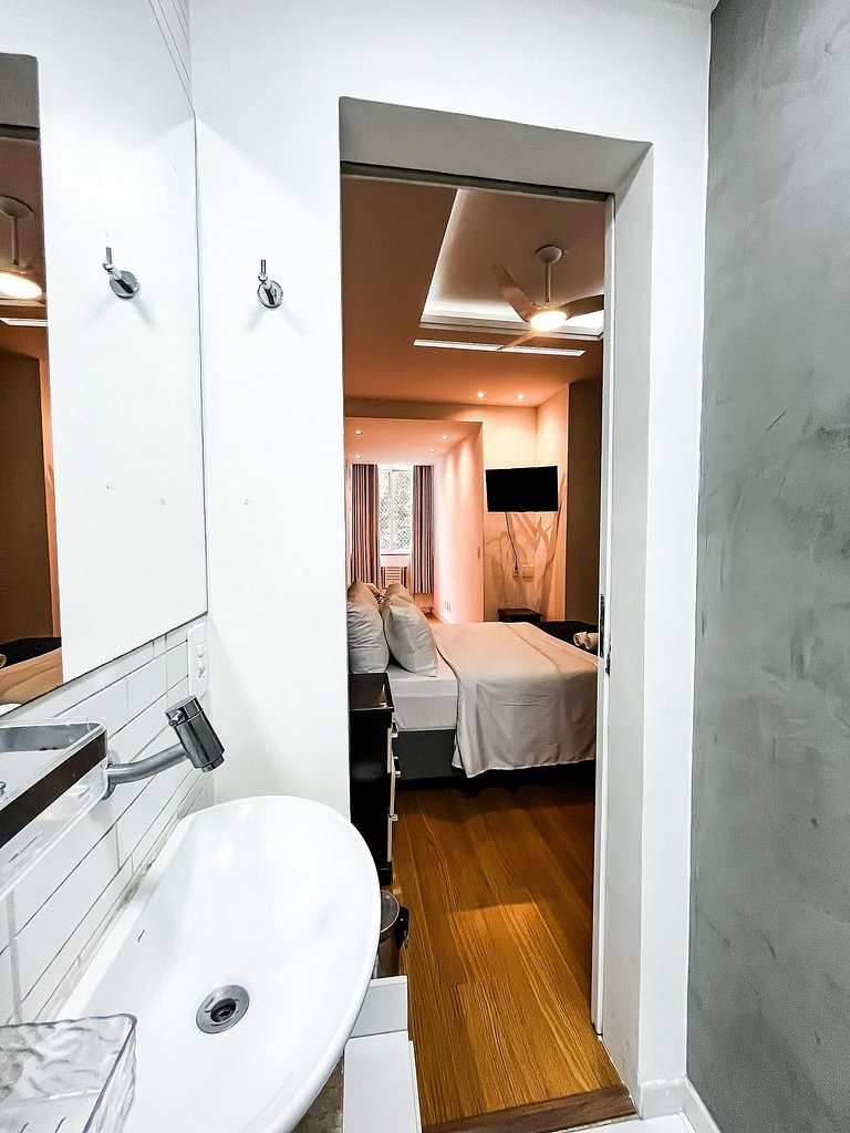 2Quartos c/ Suíte em Copa + Garagem e Portaria 24h
