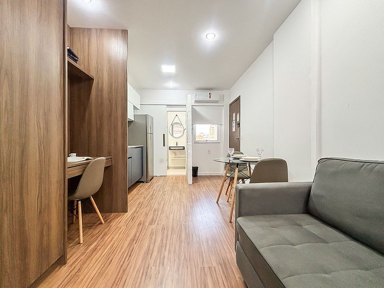 Studio próximo da Praia e Metrô com Cama Queen