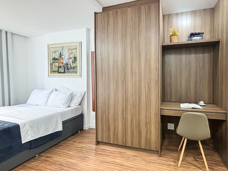 Studio próximo da Praia e Metrô com Cama Queen