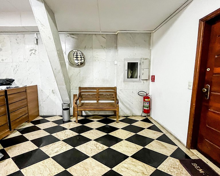 Apto p/ 6 em Copa • Perto da Praia e Metrô