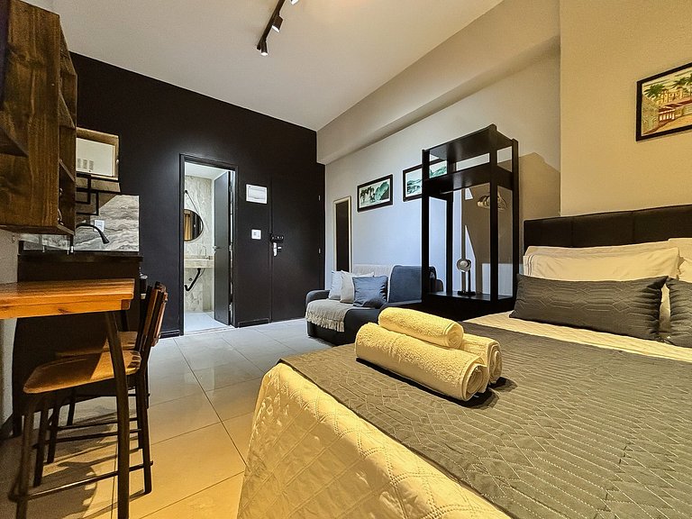 Studio no Centro próx. do Aero, metrô e consulado.