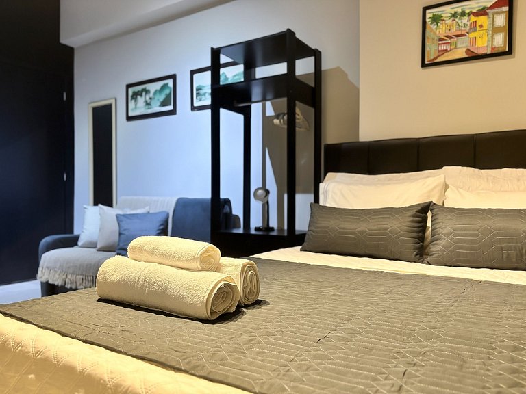 Studio no Centro próx. do Aero, metrô e consulado.