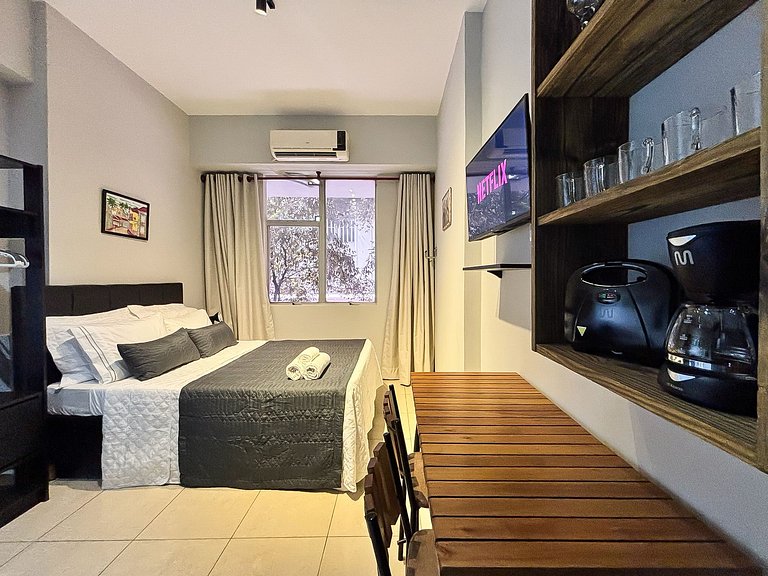 Studio no Centro próx. do Aero, metrô e consulado.