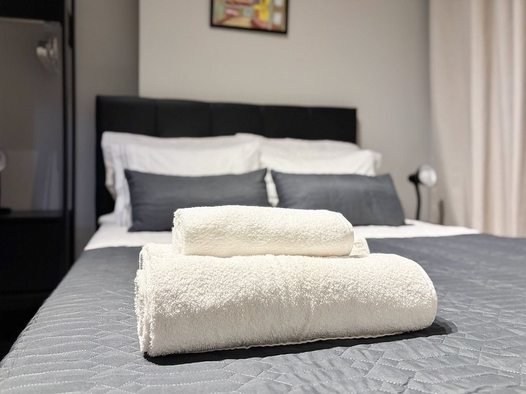 Studio no Centro próx. do Aero, metrô e consulado.