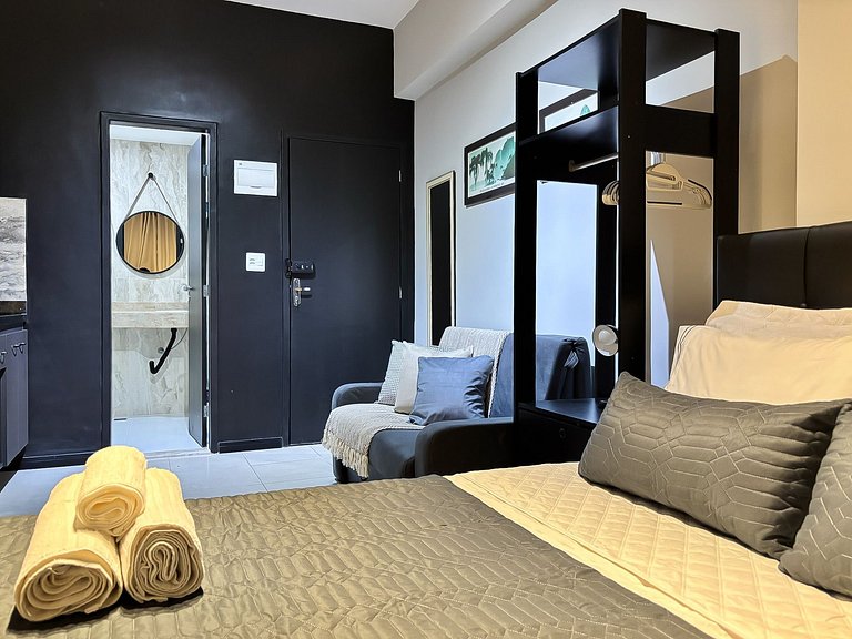 Studio no Centro próx. do Aero, metrô e consulado.