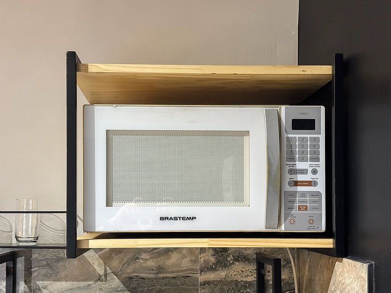 Studio no Centro próx. do Aero, metrô e consulado.