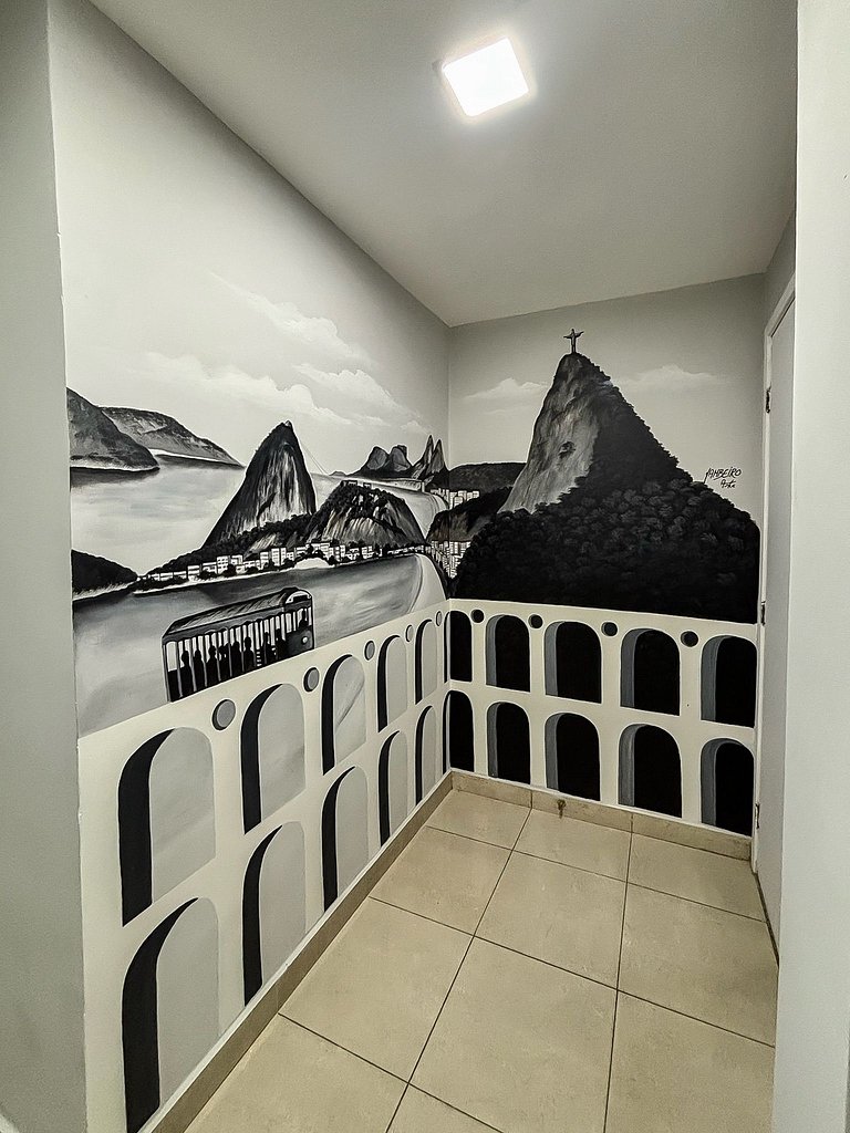 Studio no Centro próx. do Aero, metrô e consulado.