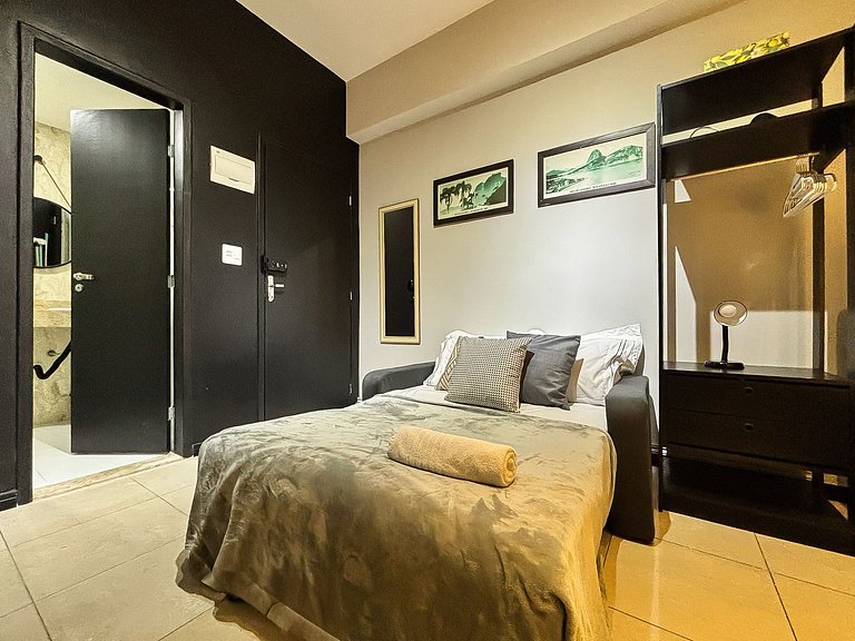 Studio no Centro próx. do Aero, metrô e consulado.