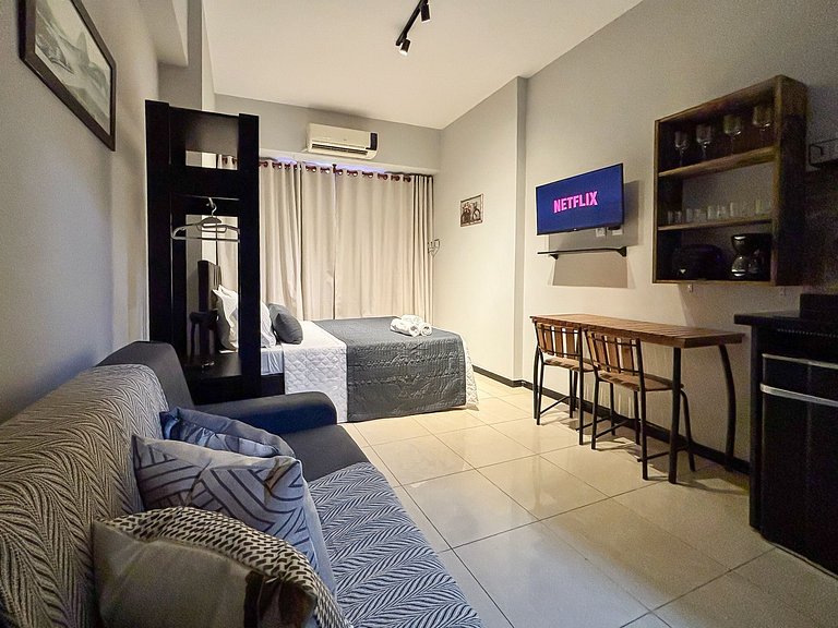 Studio no Centro próx. do Aero, metrô e consulado.