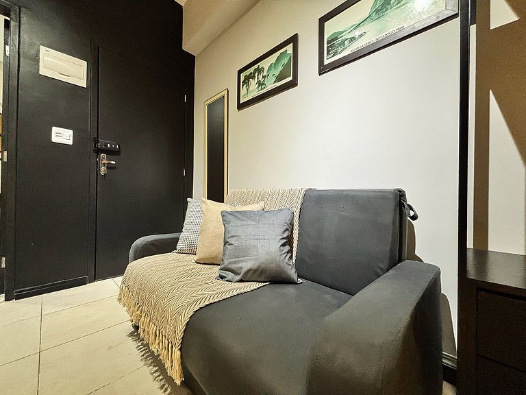 Studio no Centro próx. do Aero, metrô e consulado.