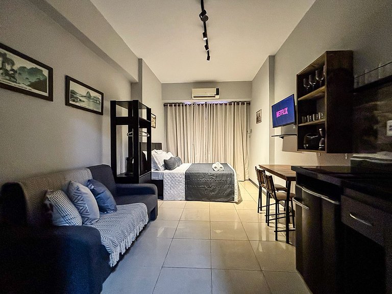 Studio no Centro próx. do Aero, metrô e consulado.