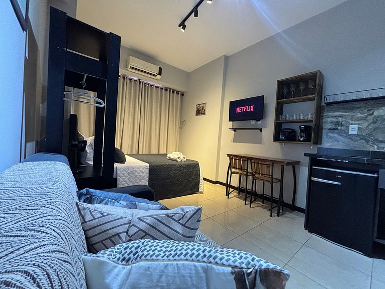 Studio no Centro próx. do Aero, metrô e consulado.