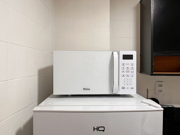 Entre Ipanema e Copa com portaria 24h