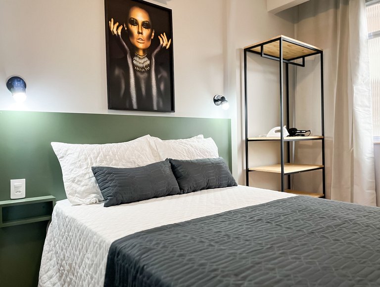 Vista lateral para o Pão de Açúcar e portaria 24h