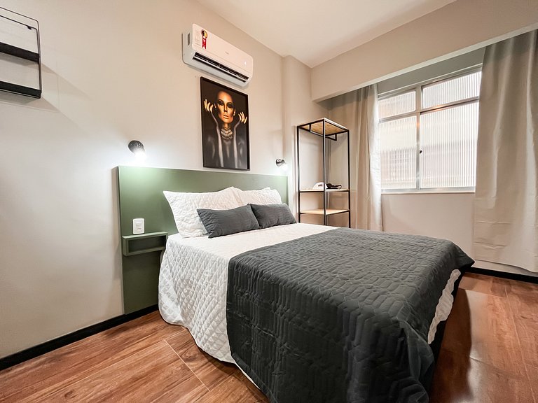 Vista lateral para o Pão de Açúcar e portaria 24h