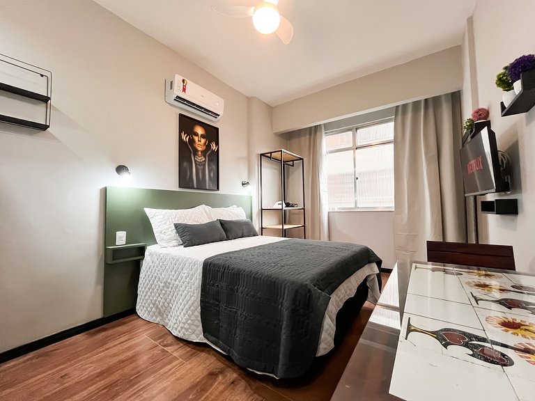 Vista lateral para o Pão de Açúcar e portaria 24h