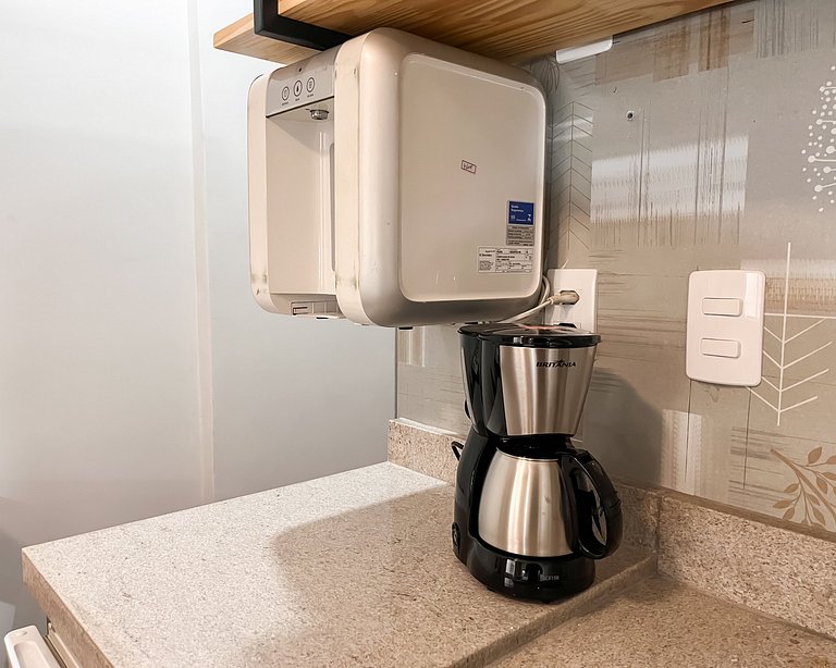 Vista lateral para o Pão de Açúcar e portaria 24h