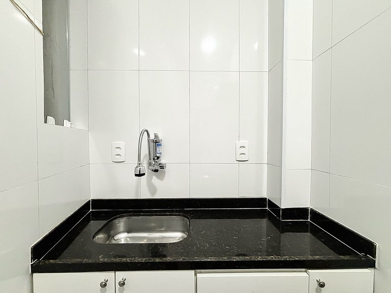 1 Quarto Com Vista Mar no Coração de Copacabana!