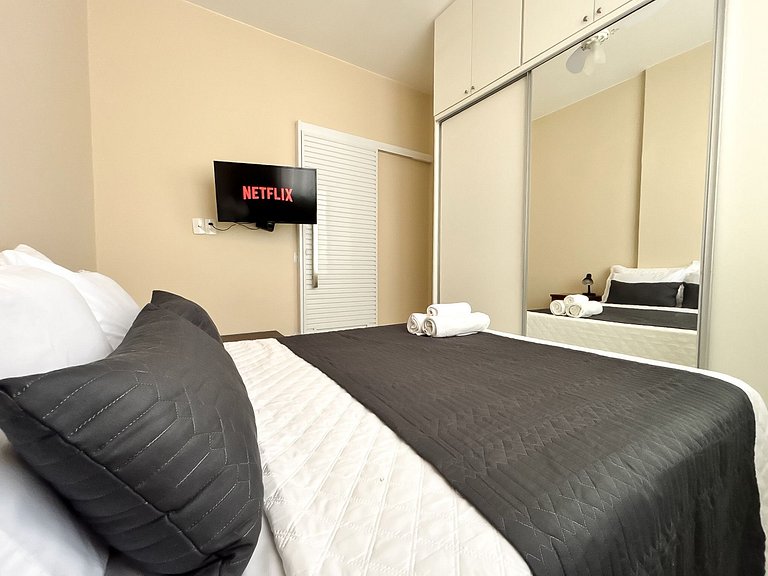 1 Quarto Com Vista Mar no Coração de Copacabana!