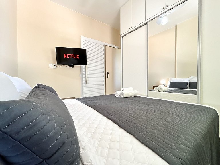 1 Quarto Com Vista Mar no Coração de Copacabana!