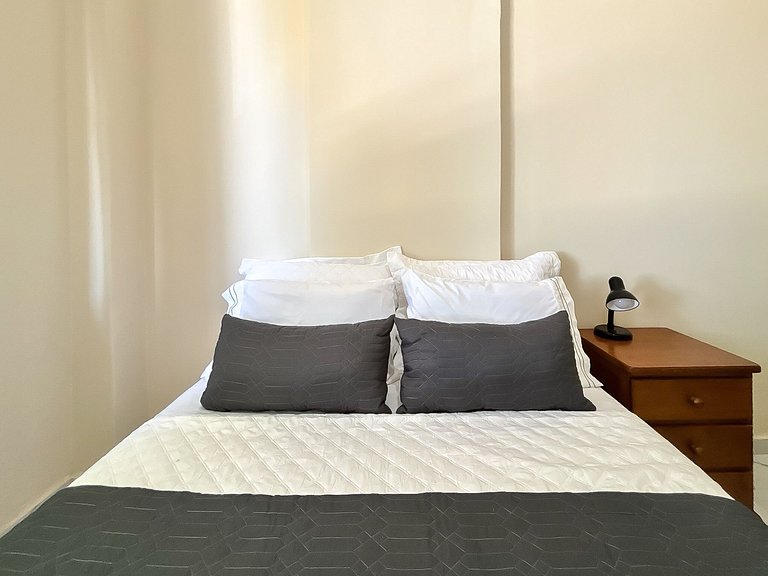 1 Quarto Com Vista Mar no Coração de Copacabana!