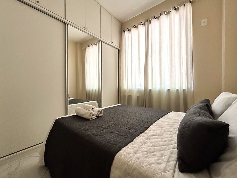 1 Quarto Com Vista Mar no Coração de Copacabana!