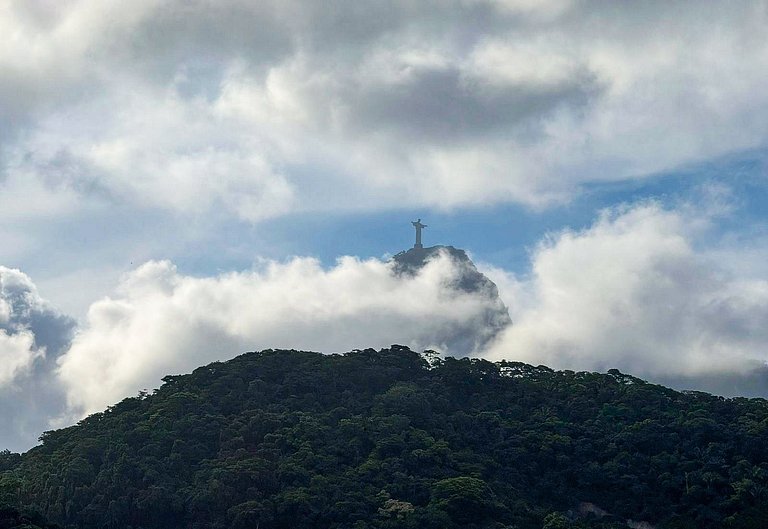 Conjugado em Copa com Vista lateral pro Cristo