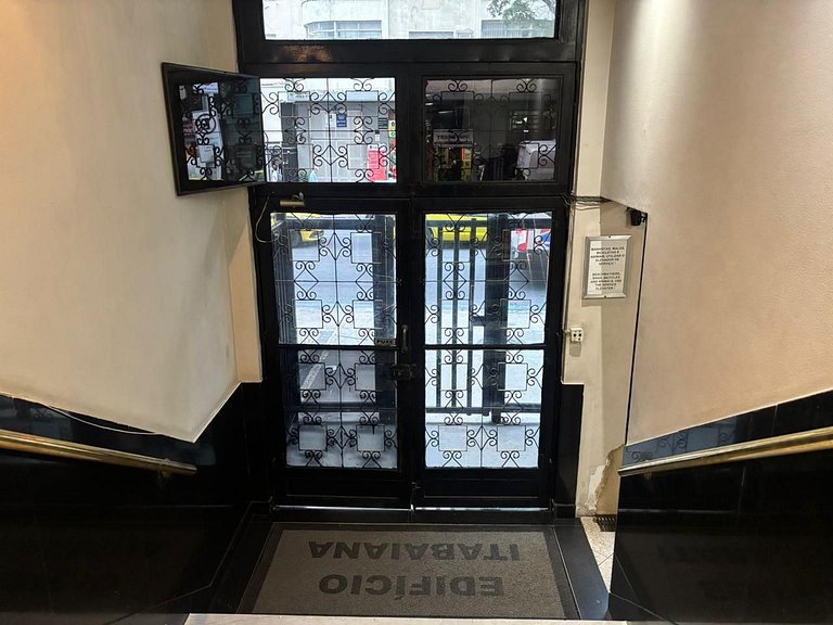 Conjugado em Copa | até 4 pessoas e portaria 24h