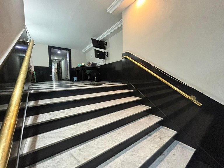 Conjugado em Copa | até 4 pessoas e portaria 24h