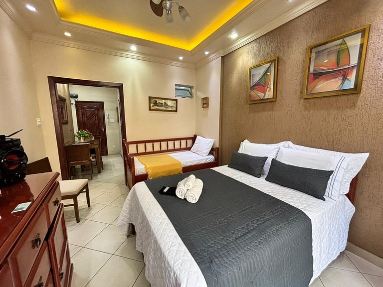 Conjugado em Copa | até 4 pessoas e portaria 24h