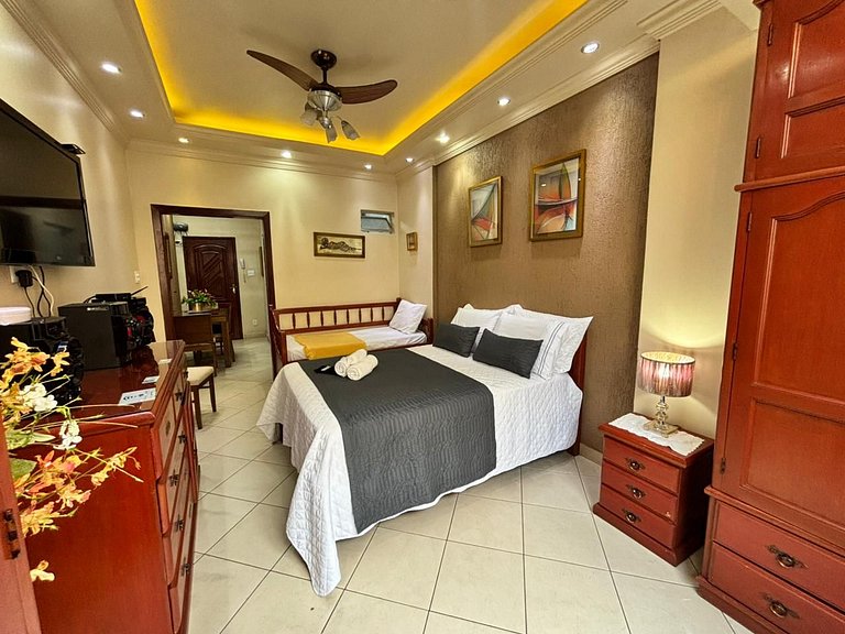 Conjugado em Copa | até 4 pessoas e portaria 24h