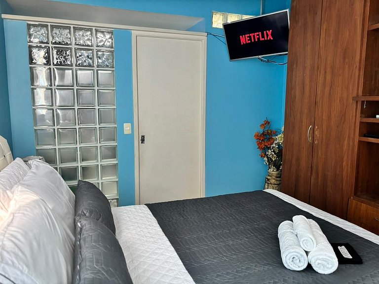 1Qt. a 2 min da praia de Copa com portaria 24h