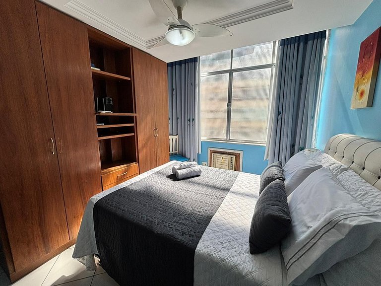 1Qt. a 2 min da praia de Copa com portaria 24h