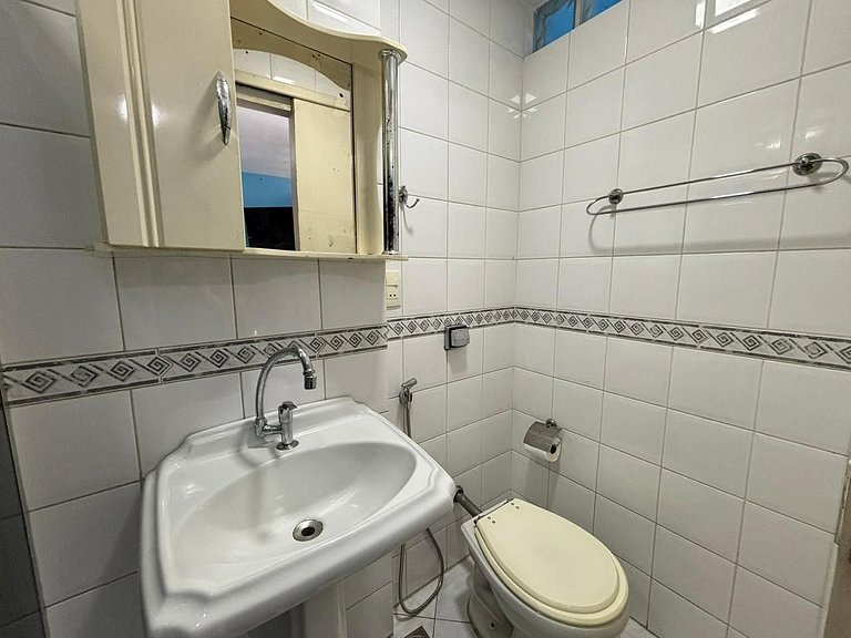 1Qt. a 2 min da praia de Copa com portaria 24h