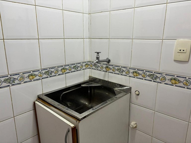 1Qt. a 2 min da praia de Copa com portaria 24h